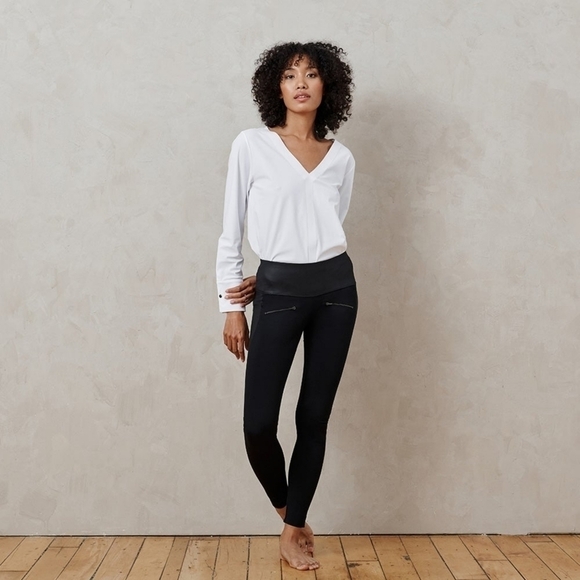 Aday Throw and Roll Black Leggings Size Small - Picture 1 of 9